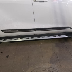 Toyota Innova Hycross Premium Side Foot Rest Step OE Type Toyota Innova Hycross Premium Side Foot Rest Step OE Type