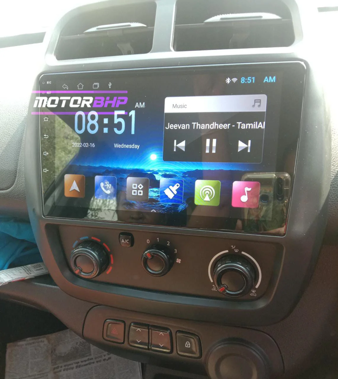 Car Stereos: Buy Renault Kwid Android Car Stereo Motorbhp - Main Image