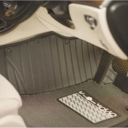 Mahindra XUV700 Top Gear 4D Boss Leatherite Car Floor Mat Black (With Grass Mat)