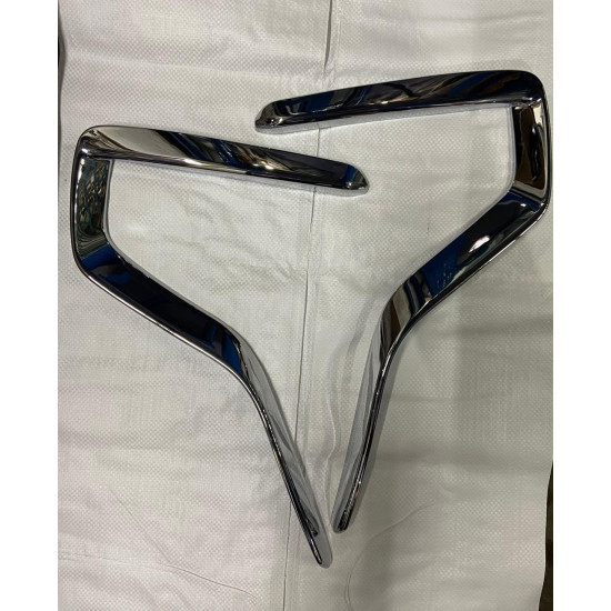 Toyota Hycross Fog Lamp Garnish Cover