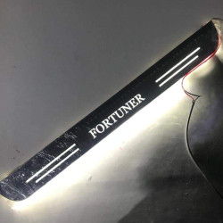 Toyota Fortuner Car LED Mirror Finish Black Glossy Foot Step Sill Plate Toyota Fortuner Car LED Mirror Finish Black Glossy Foot Step Sill Plate