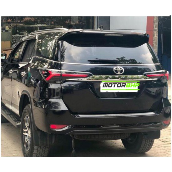 Toyota Fortuner Urus Style LED Tail Light (2016-Onwards)